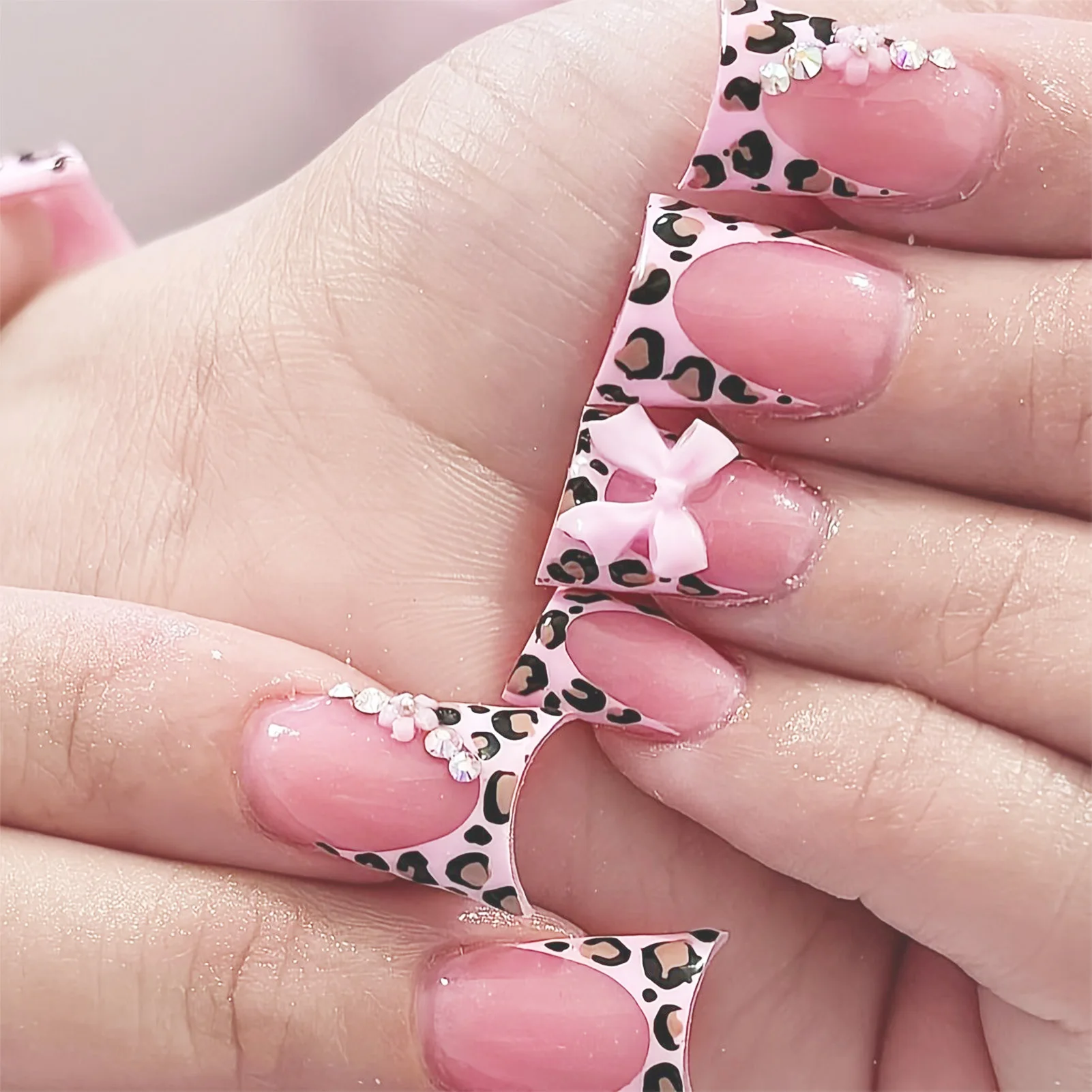 Nail Art Leopard - 24Pcs Kuku Palsu Pendek Model Duckbill